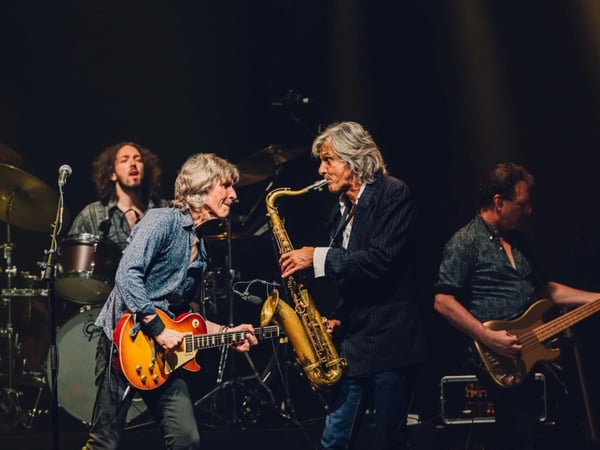 The Dire Straits Experience