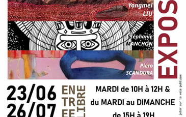 Exposition d'artistes contemporains dans une ancienne Chapelle Gothique