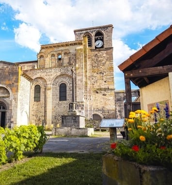 Visite du site clunisien : l'Abbaye de Mozac
