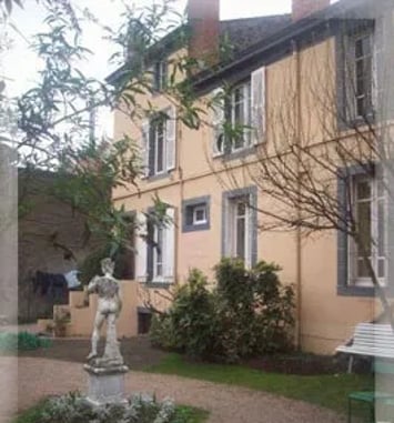 Propriété Charbaymond, de ferme à maison atypique. 140 ans d'histoire d'une maison de famille