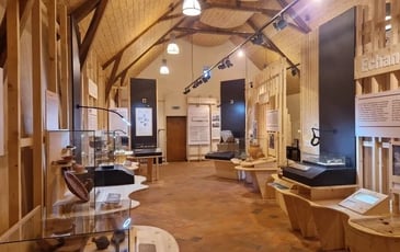 Visite commentée de la nouvelle scénographie de la Maison archéologique des Combrailles.